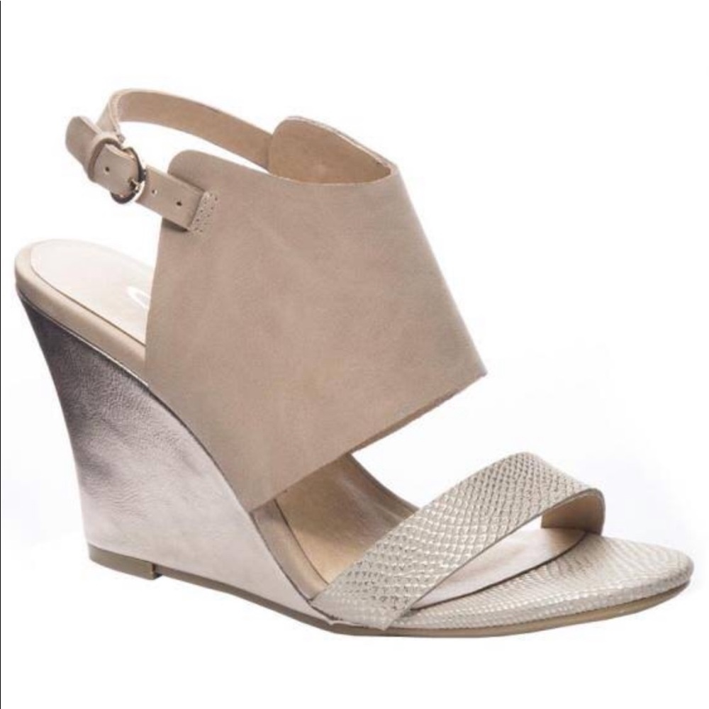 Shoes Chinese Laundry Baja Snake Gold/Tan wedge